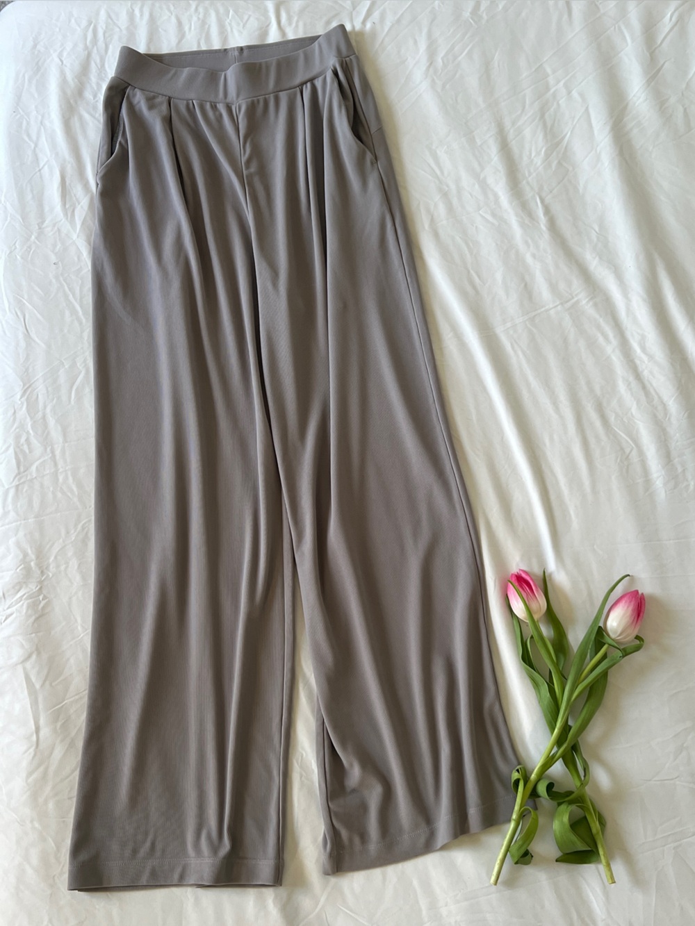 HALARA Wide Leg Pants in Taupe Gray